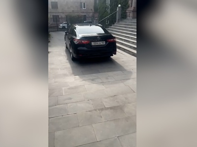 Քննիչները փորձում են առգրավել Արցախի նախագահի ծառայողական ավտոմեքենան