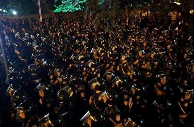 Двое граждан были задержаны на митинге движения «За Родину»: их отпустили в 4.50 утра