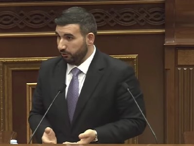 Ինչո՞ւ եք կերել միլիոնները, մարդիկ փող են ուղարկել, որ դուք հեղափոխություն անեք, հո դուք անկուշտ չեք. Ալեքսանյան