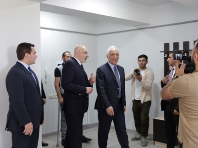 Վահագն Խաչատուրյանը Գյումրիում ներկա է եղել երկու բազմաբնակարան շենքերի բացմանը
