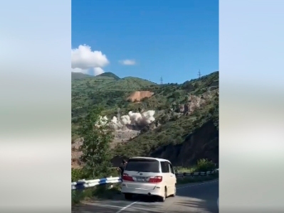 Քաջարան-Ագարակ հատվածում ընթանում են շինարարական աշխատանքներ. պայթեցումների միջոցով բացվում են թունելի մուտքերը (վիդեո)