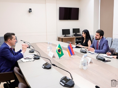 Խանդանյանը Բրազիլիայի դեսպանին է ներկայացրել Հայաստանի և Ադրբեջանի հարաբերությունների կարգավորմանն ուղղված ՀՀ ջանքերը