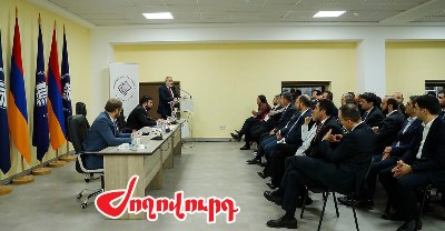 «Ժողովուրդ».Հանքավանից վերադառնալուն պես՝ ՔՊ-ականները «լծվելու են» խորհրդարանական աշխատանքներին․ արտահերթ նիստեր կլինեն