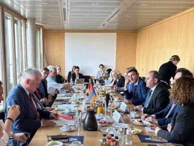 Депутаты парламентов РА и ФРГ обсудили мирный процесс между Арменией и Азербайджаном