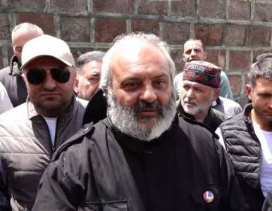 «Հրապարակ». Սիսիանն աննախադեպ աժիոտաժի մեջ է. «գառնուկների քասթինգ է»