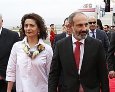 «Իրավունք». Փաշինյանը գաղտնալսում է բոլորին. Հավատարիմներին ընտրում է Աննա Հակոբյանի մոտ ստուգարք անցնելուց հետո