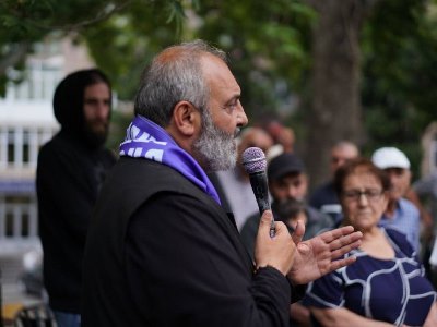 Լավ, բա դու ո՞վ ես, եթե լինելով երկրի ղեկավար մարդկանց սպառնում ես պատերազմով. Բագրատ Սրբազան