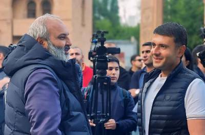 «Հրապարակ». Մի ապահարզանի պատմություն. Սուրեն Պետրոսյանի նկատմամբ անվստահություն առաջացել է դեռ Կիրանցից