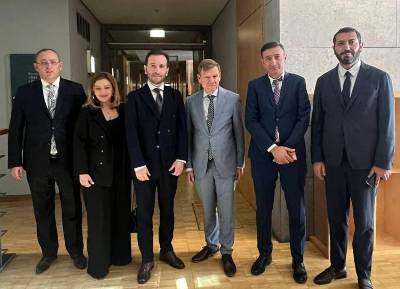 «Հրապարակ». Աշխատանքային ա՞յց, թե՞ ֆուտբոլ դիտելու հնարավորություն