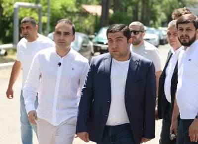 «Հրապարակ». Փաշինյանն Ավինյանի վախն է բռնում