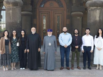 Հայոց Հայրապետը հորդորեց ամերիկահայ երիտասարդներին իրենց կարողություններն ու հմտությունները ի սպաս դնել հանուն հայրենիքի