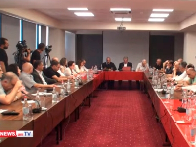 Միջազգային հանրությունը պետք է իրենց ցանկություններն իրենց երկրներում իրականացնի, մեզ հետ գործ չունեն. Բագրատ Սրբազան