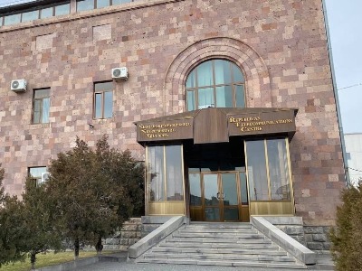«Հեռահաղորդակցության հանրապետական կենտրոն» ՊՈԱԿ-ին հանձնվեց 4 ավտոբուս եւ 1 մարդատար մեքենա