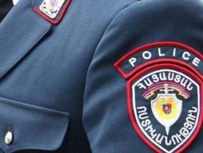 Armlur.am: Избили начальника полиции Гарни, а начальника полиции Абовяна протащили 20 метров, висящим на автомобиле