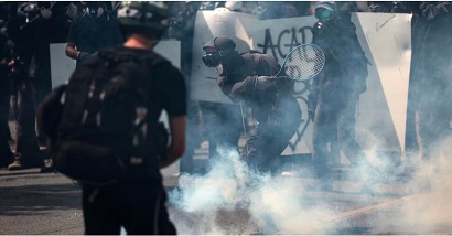 В Ла-Рошели произошли столкновения между протестующими экологами и полицейскими