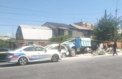 Խոշոր վթար Դավիթ Բեկ փողոցում. Բեռնատարը բախվել է մի քանի մեքենաների. Կան զոհեր (ֆոտո)
