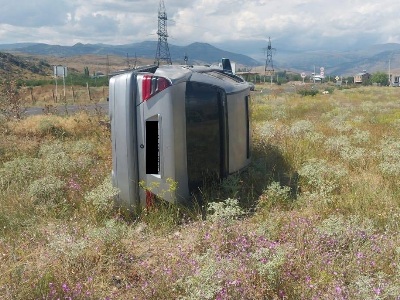 Նոր Գեղի-Արգել ճանապարհին «Մերսեդեսը» դուրս է եկել ճանապարհից ու շրջվել. կան տուժածներ