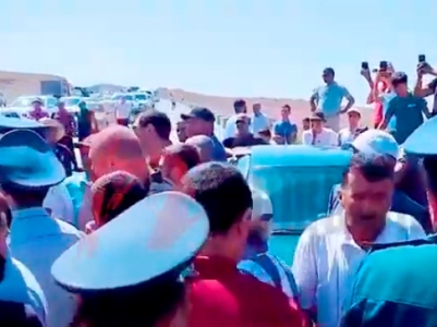 «Դե ծեծի, տար». Լարված իրավիճակ՝ Թալին-Երևան ճանապարհին. բնակիչները փակել են ճանապարհը