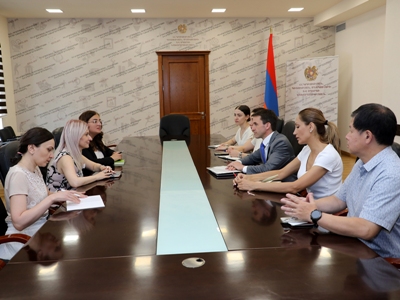 Քննարկվել են ԱԶԲ աջակցությամբ իրականացվող դպրոցների սեյսմիկ պաշտպանության ծրագրի հարցեր. հանդիպում ԿԳՄՍՆ-ում