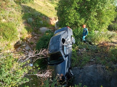 Երևան-Մեղրի ավտոճանապարհի 163-րդ կմ-ին Mercedes-Benz մակնիշի ավտոմեքենան հայտնվել է սելավատարում
