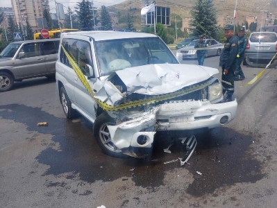 Հրազդանում բախվել են Opel-ը և Mitsubishi-ն. վարորդները հոսպիտալացվել են