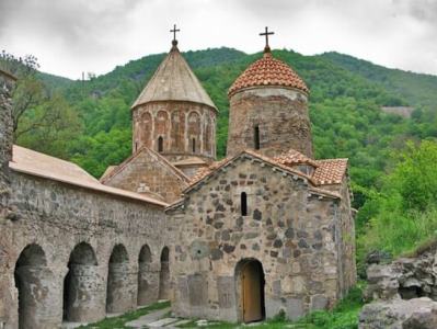 Ադրբեջանը նոր փորձ է անում խեղաթյուրել և յուրացնել Արցախի հայկական մշակութային ժառանգությունը