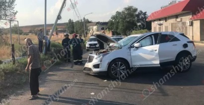 Նուբարաշենի խճուղում «Cadillac»-ը բախվել է էլեկտրասյանը․ կա հոսպիտալացված քաղաքացի
