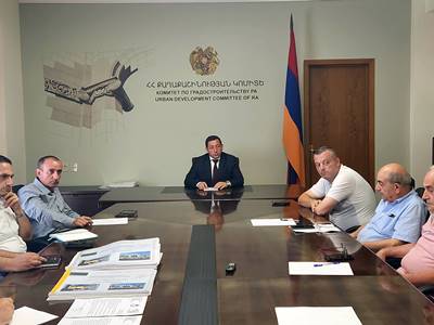 Քաղաքաշինության կոմիտեում քննարկվել է Արթուր Ալեքսանյանի անվան սպորտային համալիրի կառուցմանը վերաբերող հարցեր