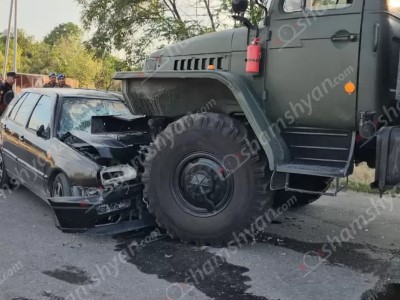 В Армении произошло ДТП с участием машины Минобороны: Один человек госпитализирован