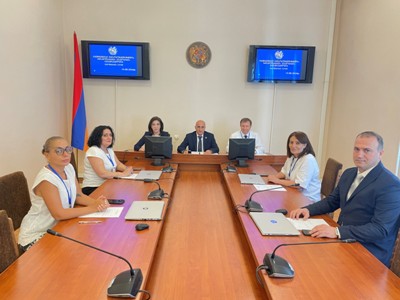 Գուրգեն Արսենյանի մանդատը տրվել է Արմենուհի Ղազարյանին