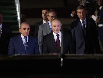 Путин улетел из Баку
