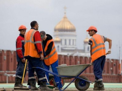 В России трудовым мигрантам хотят запретить привозить свои семьи