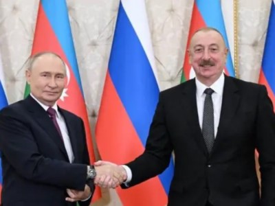 Визит Путина в Баку: Поездка к друзьям, помогающим Украине – BBC