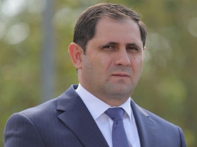 Министра обороны Армении оштрафовали