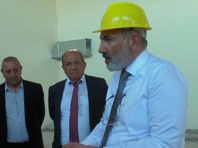 Փաշինյանը Երասխում հետևել է մարզադպրոցի կառուցման աշխատանքներին