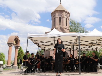 «Նարեկացի» ժողովրդական գործիքների նվագախումբը համերգային ծրագրով հանդես է եկել «Արթիկ» ՔԿՀ-ում