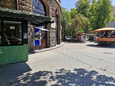 Մարգարյան հիվանդանոցի սուրճի նոր բուդկան. Միգուցե մտածեք մի-մի հատ էլ այսպիսի բուդկաներ նաև ծնարաններ խցկեք. Դեմոյան