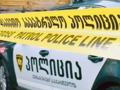 Վրաստանի արդարադատության նախարարության շենքի բակում հայտնաբերվել է վարչության 28-ամյա աշխատակցուհու դին