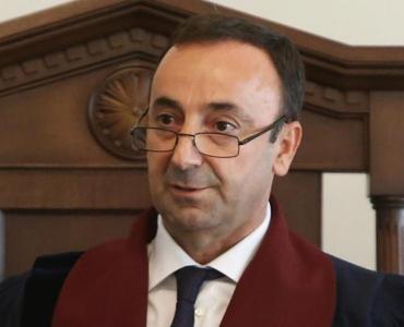 «Հրապարակ». Հրայր Թովմասյանը խանգարում է