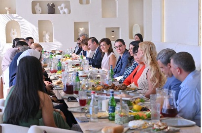 Աննա Հակոբյանի անունից ճաշ է մատուցվել  Կատարից և ԱՄԷ-ից ժամանած հյուրերի համար