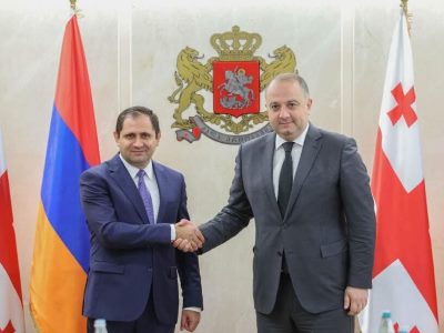 Վրաստանի ՊՆ-ում հանդիսավոր դիմավորել են Սուրեն Պապիկյանին. տեղի է ունեցել երկու նախարարների առանձնազրույցը