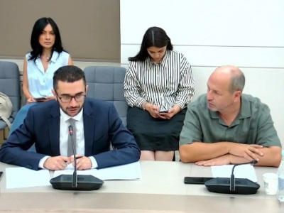 «Հեռախոսից չօգտվող 50-ն անց տաքսիստը ո՞նց է հարկը մուծելու». «Դուք իրենց մասին վատ կարծիք ունեք». քննարկում ԱԺ-ում