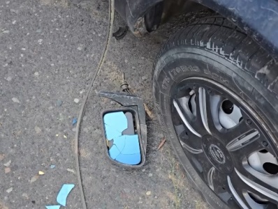 Քաղաքացին «ՎԱԶ-2107»-ից պոկել էր կողային հայելին, սակայն պարեկները կանխել են գողությունը