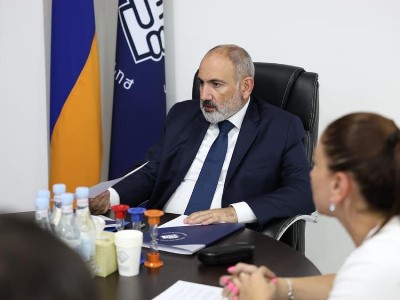 Никол Пашинян провел заседание правления партии «Гражданский договор»