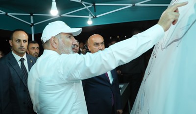 Արենիում շուրջ 2 կիլոմետր ճանապարհ է հիմնանորոգվում տուֆով. Դա կոլորիտ է տալիս. Փաշինյան (վիդեո)
