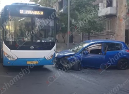 Երևանում բախվել են թիվ 32 երթուղու ավտոբուսն ու «Nissan»-ը. վիրավորը հրաժարվել է հիվանդանոց տեղափոխվել