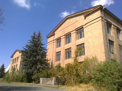 Նուրբ օրգանական քիմիայի ինստիտուտի աշխատակիցների ակցիան. նրանք կարճ ժամանակով փակվեց Ազատության պողոտան