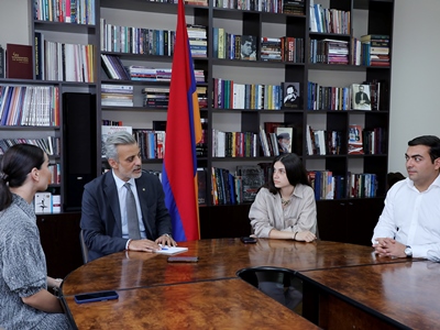 ԿԳՄՍ փոխնախարարը հանդիպել է «Նոր ալիք 2024» միջազգային մրցույթում հաղթած երգչուհի Անահիտ Հակոբյանի հետ