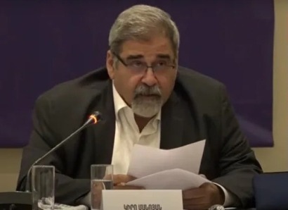 Ներկա իշխանությունները մեծավ մասամբ ապիկար են եւ որ ավելի վատն է՝ առաջնորդվում են մեկի կողմից. Կիրո Մանոյան