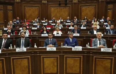 «Հրապարակ». ԱԺ աշնանային նստաշրջանի դրամատիկ մեկնարկը